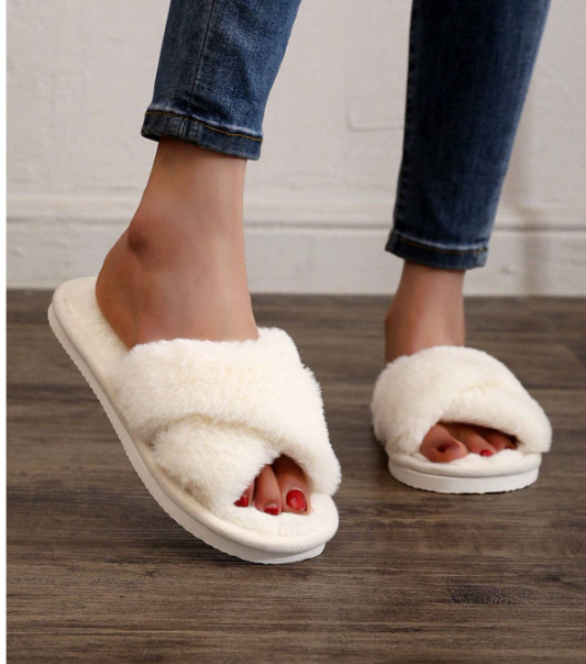 Bridesmaids Fluffy Slippers Beige