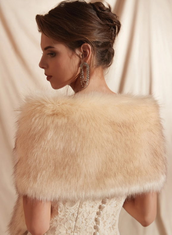 Fluffy Bridal Scarf - Champagne