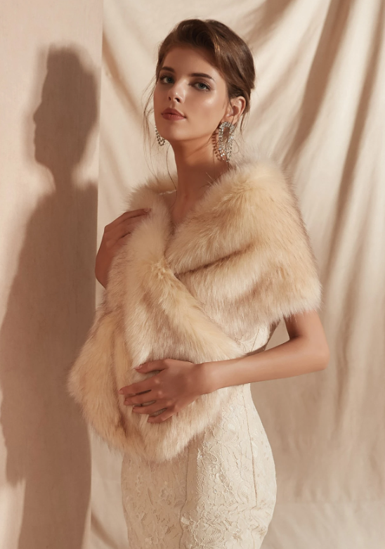 Fluffy Bridal Scarf - Champagne