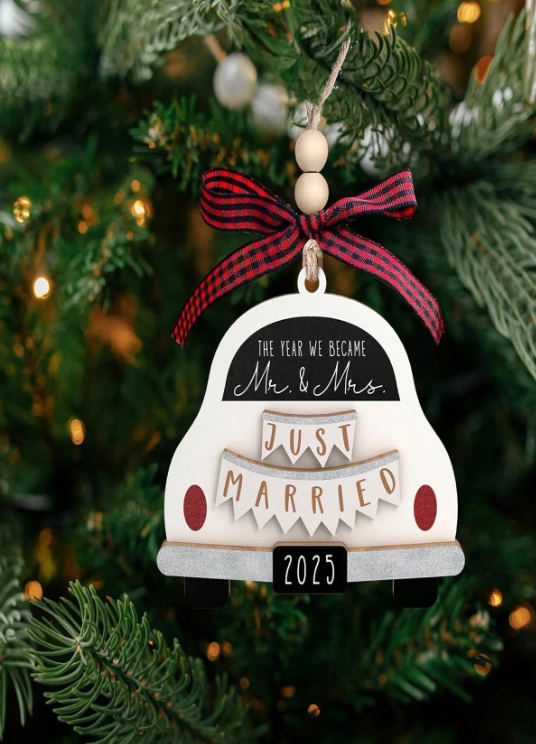 Mr And Mrs 2025 - Wedding Gifts For Couples