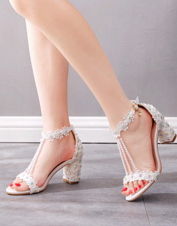 7cm Thick Heel White Lace Flower Sandal