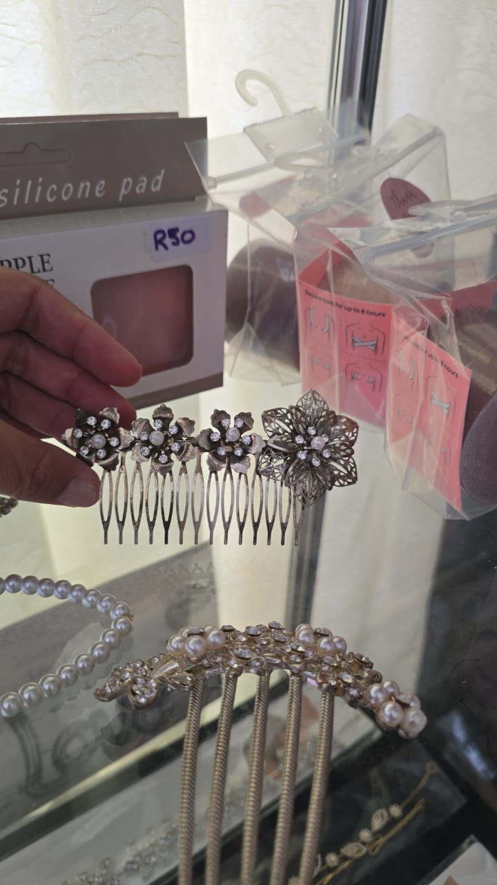Elegant Bridal Hair Accessory