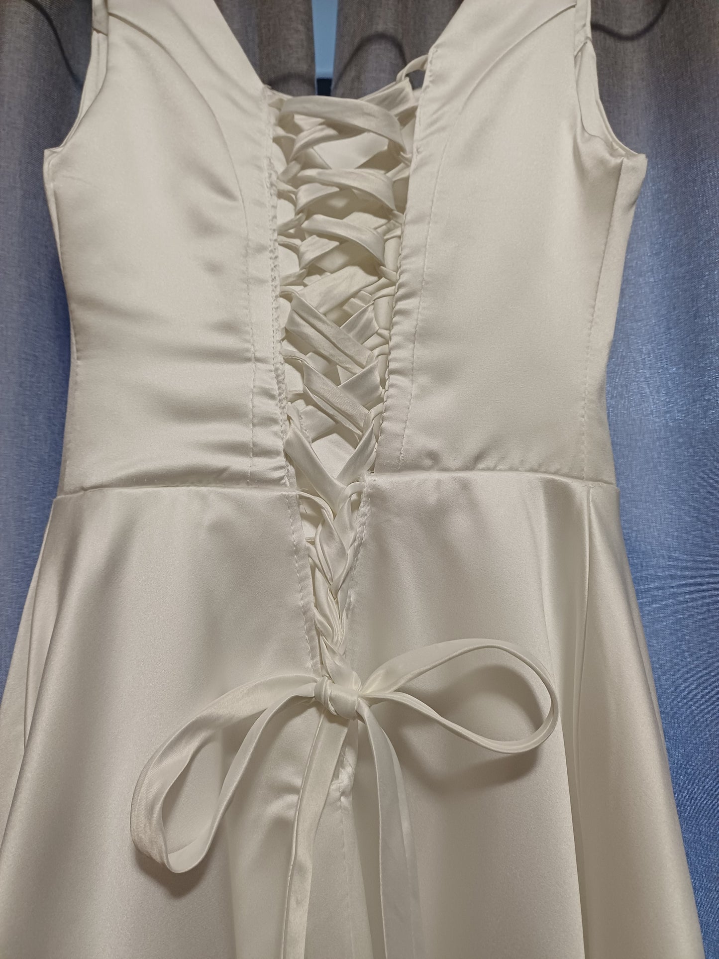 Soft Satin Wedding Dress – Adjustable Fit Corset Back, Boning & Functional Pockets