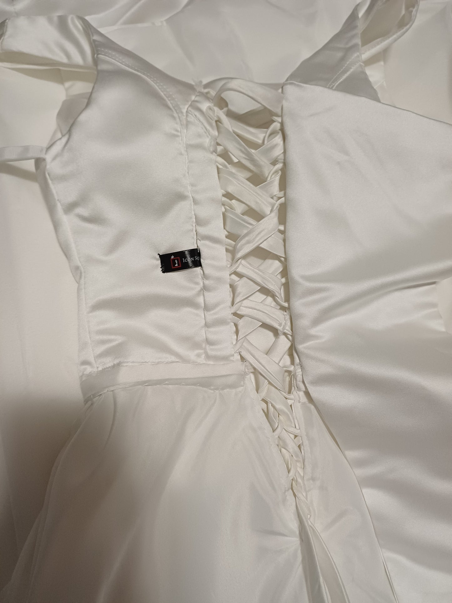 Soft Satin Wedding Dress – Adjustable Fit Corset Back, Boning & Functional Pockets