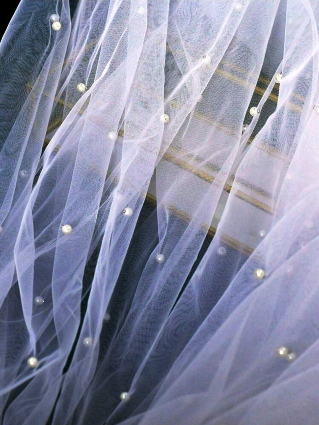 Pearl Long Veil With Comb White