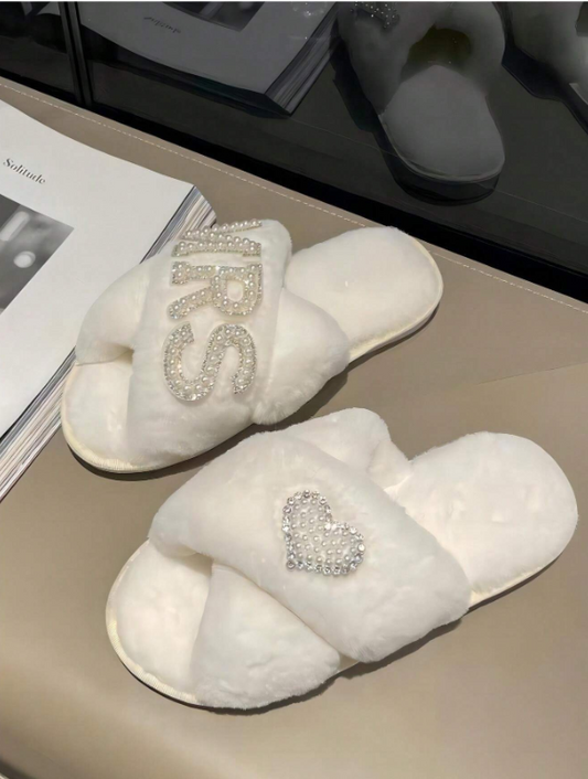 Pearl Letter "MRS" Heart Decor Bride  Slippers