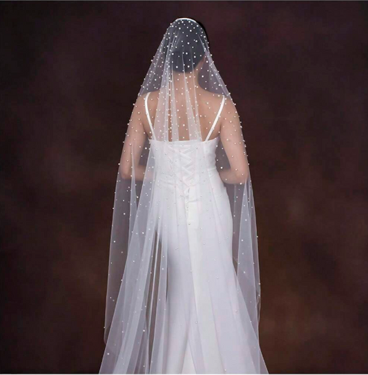 Luxury Hand Beaded Bridal Veil With Pearls