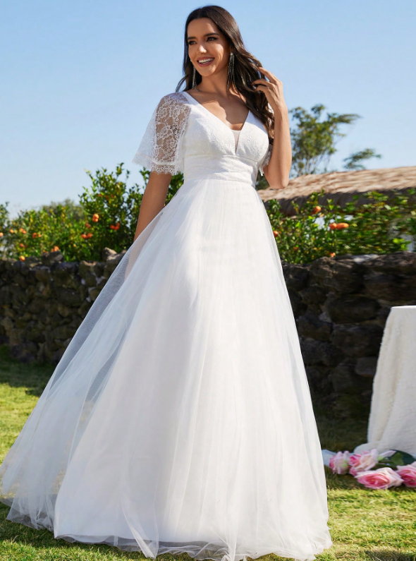 Lace Contrast Mesh Appliques Wedding Dress