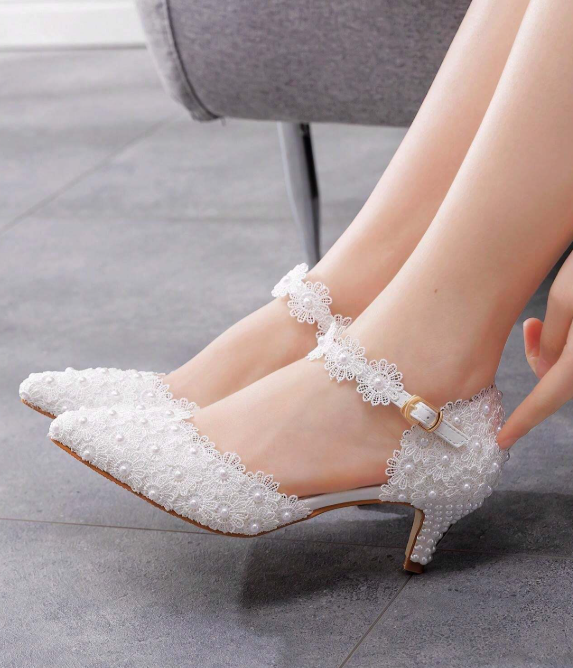 5cm White Lace Low Heel Wedding Sandals