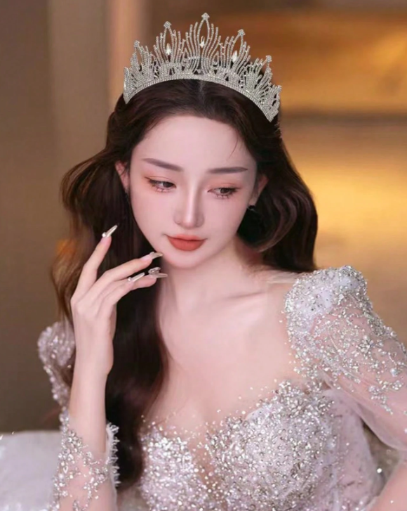 Baroque Crystal Crown Bridal Headpiece Silver