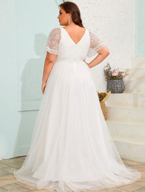 Lace Contrast Mesh Appliques Wedding Dress