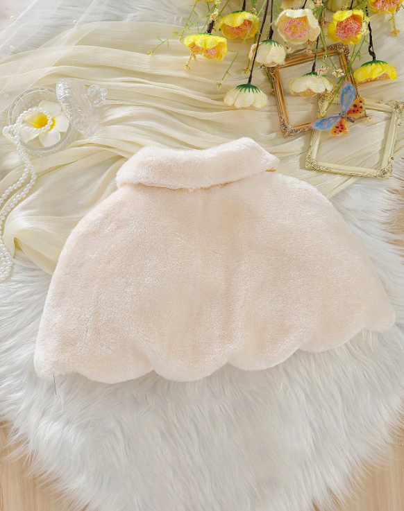Girls' Sleeveless Faux Fur Shawl Jacket Champagne