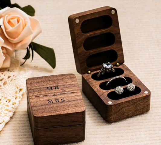Mr & Mrs 3 Slot Ring Box
