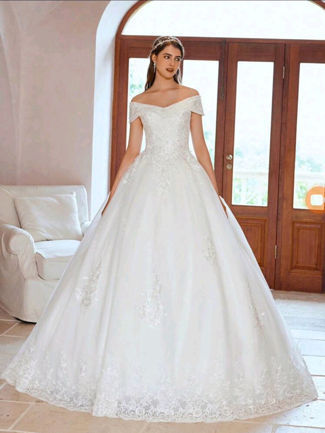 Hand-Beaded Appliqué Ball Gown Wedding Dress (Petticoat Not Included )