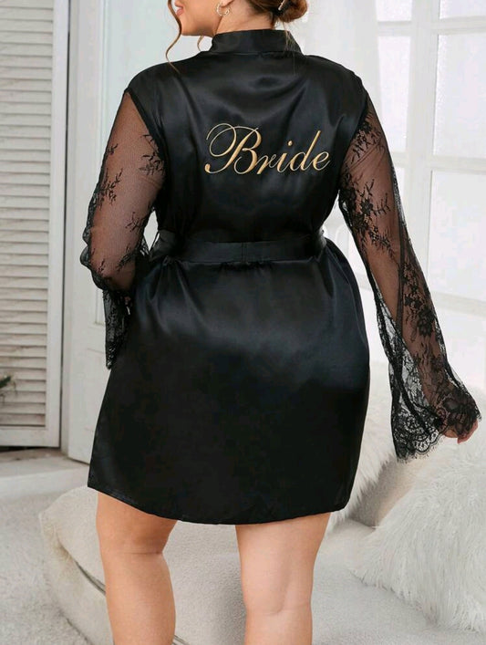 Plus size Letter Graphic Contrast Lace Belted Satin Robe