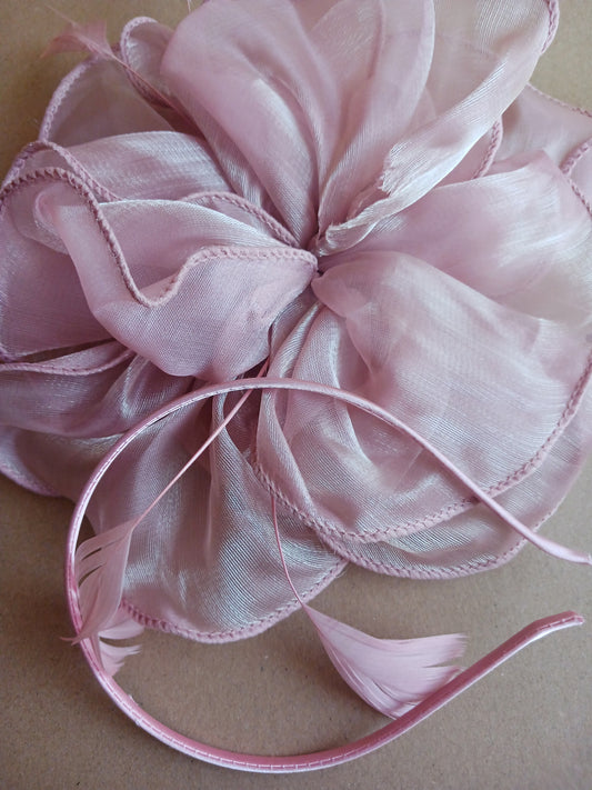 Defected Wedding Cocktail Flower Feathers Hair Clip