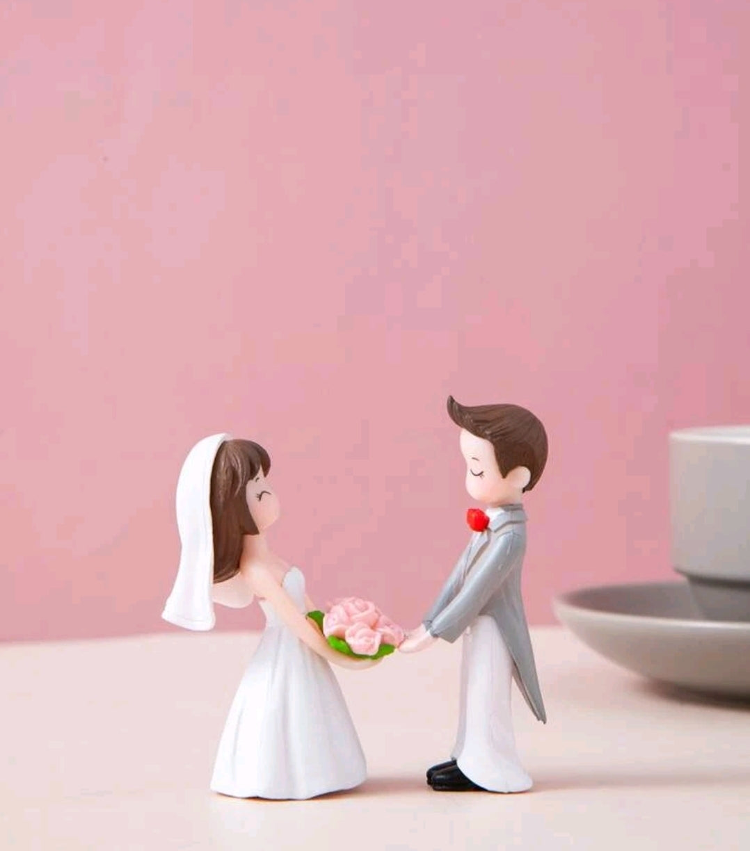 2pcs Figure Design Decoration Craft