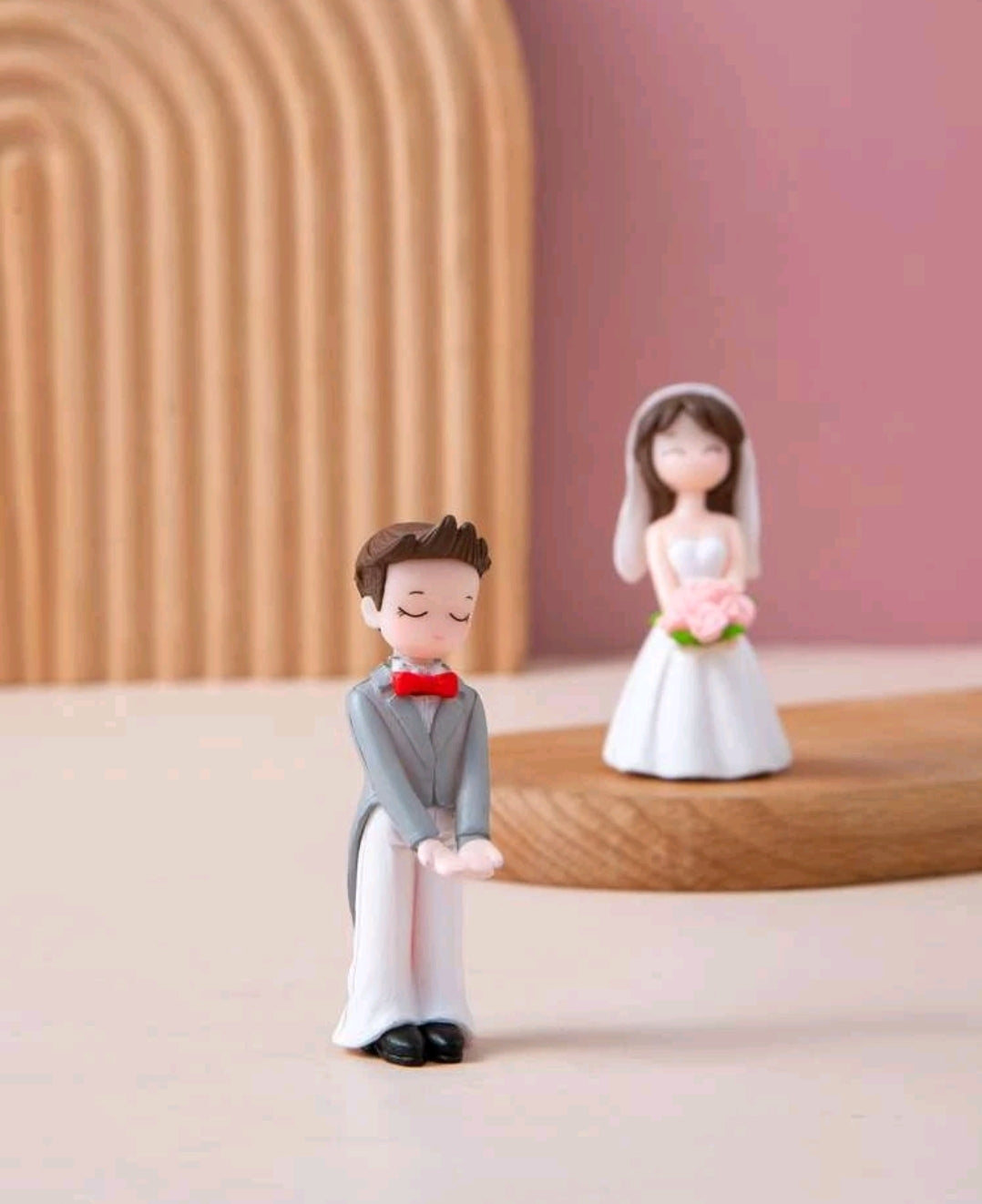 2pcs Figure Design Decoration Craft